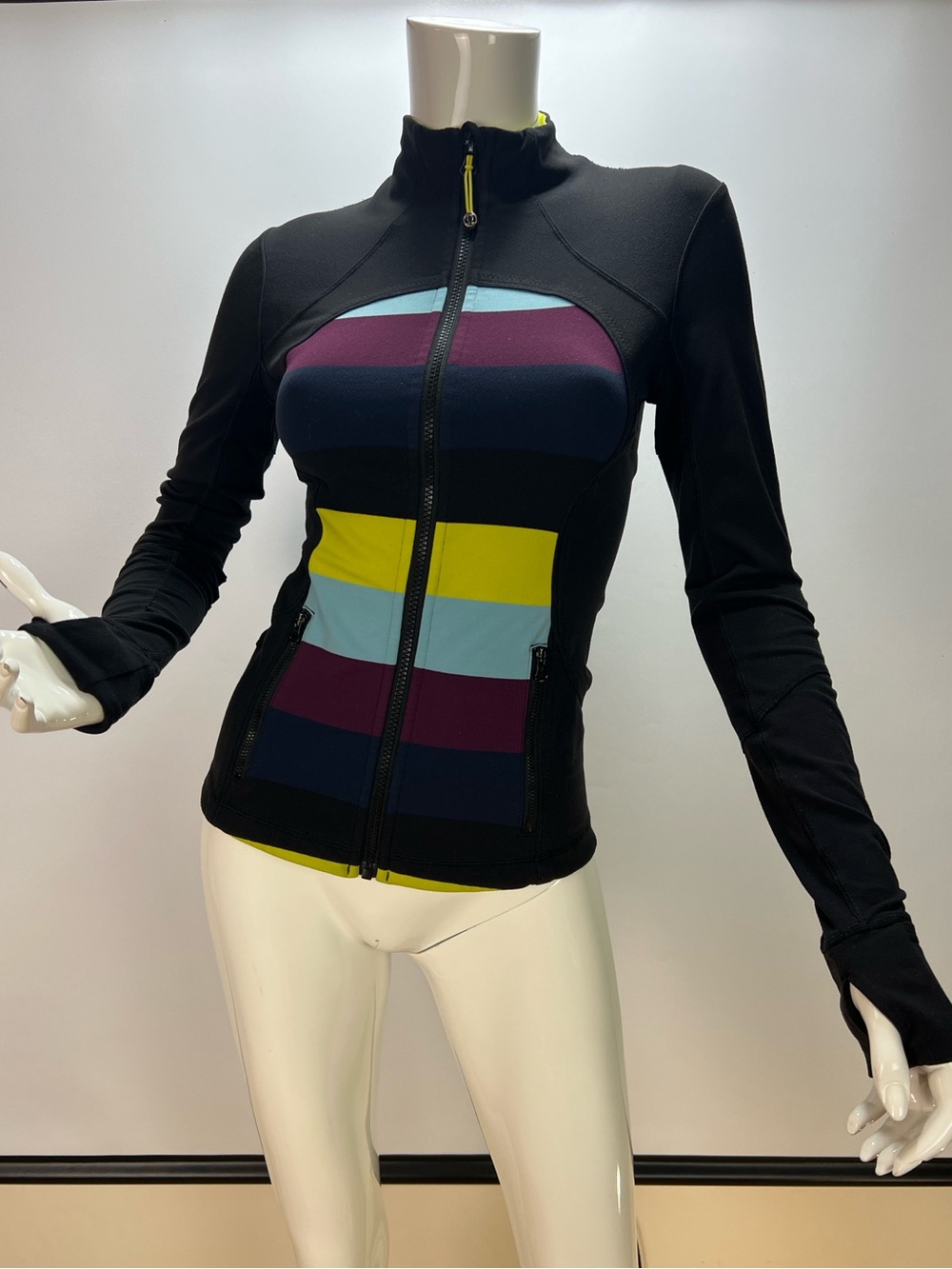lululemon athletica Jacket with Multicolor Stripes body shape yoga  size 4